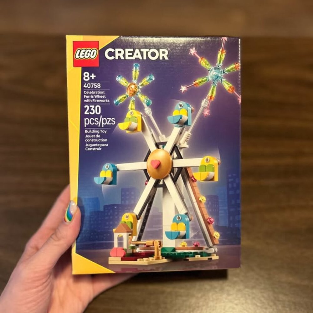 Lego GWP Celebration: Ferris Wheel with Fireworks #40758